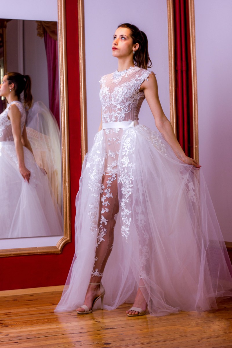 gorgeous wedding dresses jumpsuits with detachable train lace appliques plus size bridal gowns pants suits robe de marie