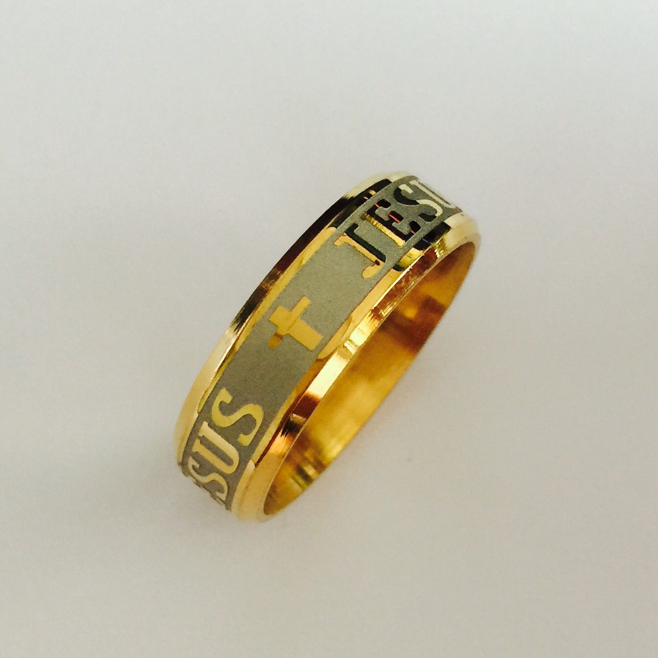 High quality 8mm 316L stainless Steel 18K gold silver plated christian ring jesus cross Letter bible silver band ring men women wholesale
High quality 8mm 316L stainless Steel 18K gold silver plated christian ring jesus cross Letter bible silver band ring men women wholesale
