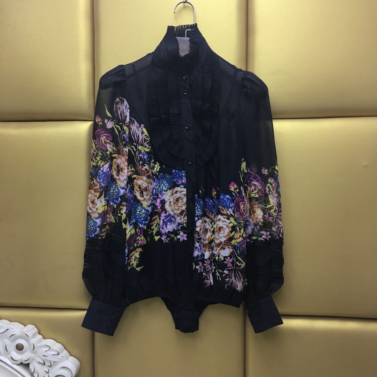 Fashion-Black/White Stand Long Sleeves Women's Blouses Vintage Court Print Ruffles Silk Shirts Women DH336
