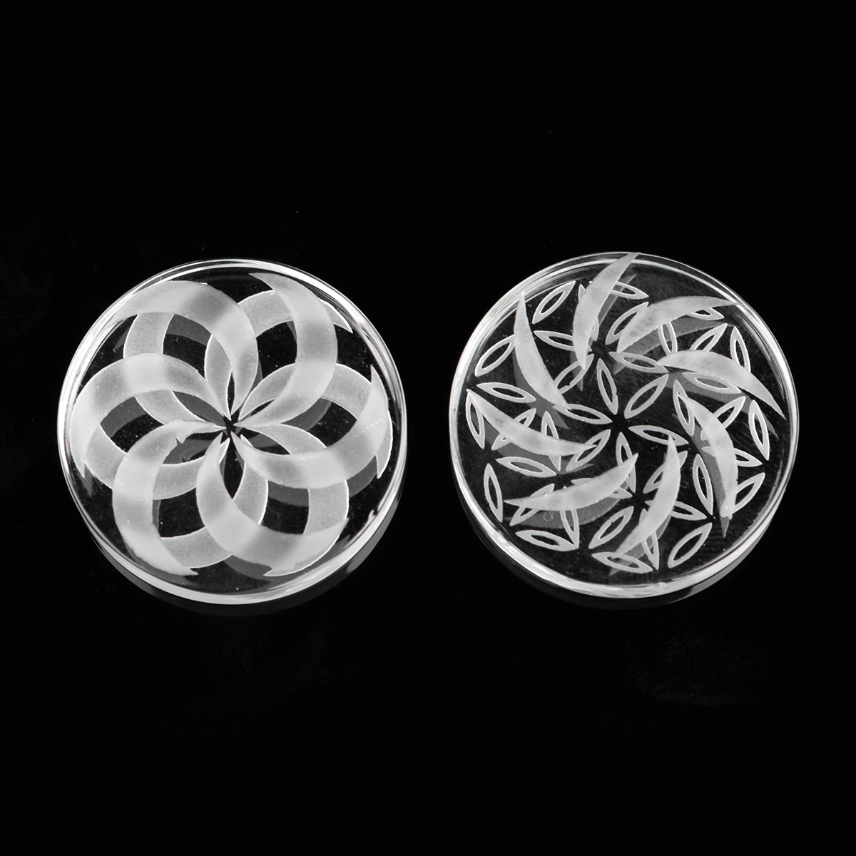 2020 Popular channel caps OD 30MM Quartz Carb Cap Flower pattern design for Flat Top quartz banger nails
2020 Popular channel caps OD 30MM Quartz Carb Cap Flower pattern design for Flat Top quartz banger nails