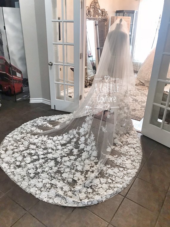2019 Romantic 3D Floral Wedding Veils Two Layer Lace Cathedral Length Custom Luxury Bridal Veil With Comb Hot Selling