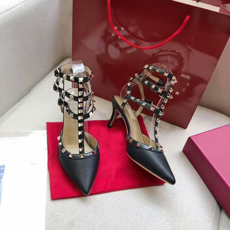 TOP High-quality Calf Leather High-heeled Shoes Fashion Rivets Solid Ladies High-heeled Sandals Buckle Front And Back Straps 6.5cm 9.5cm, Black
TOP High-quality Calf Leather High-heeled Shoes Fashion Rivets Solid Ladies High-heeled Sandals Buckle Front And Back Straps 6.5cm 9.5cm, Black