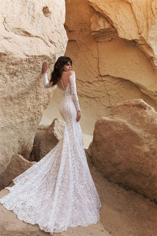 Arabic Mermaid Wedding Dresses V Neck Long Sleeves Appliqued Lace Court Train Bridal Gown Illusion Backless Vestidos De Novia