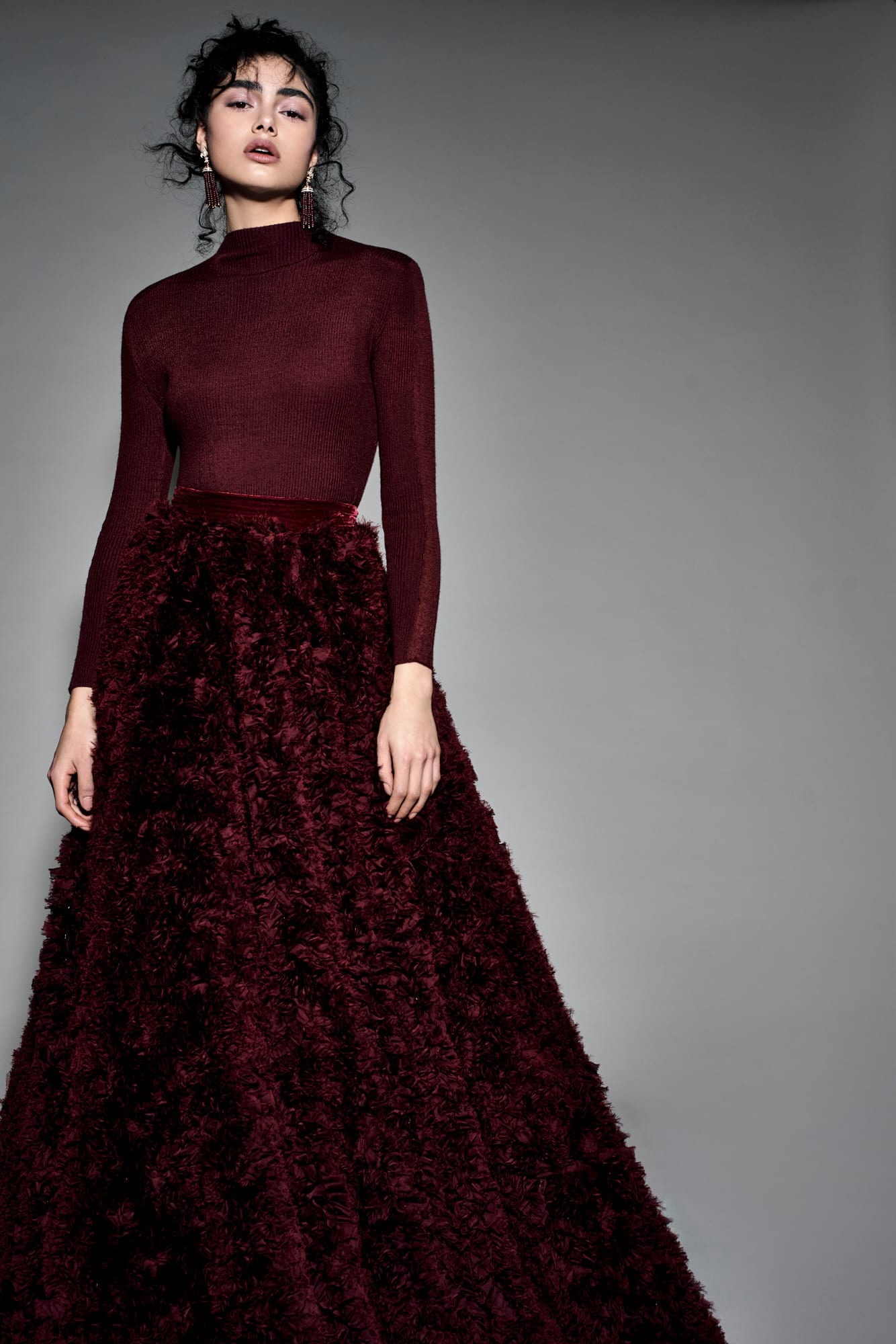 Burgundy Prom Dresses High Neck A Line Sweep Train Custom Made Long Sleeve Evening Dress Ruffles 3D Floral Appliques Formal Occasion Gowns