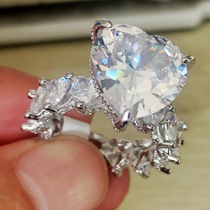 Dove Egg Vintage Fashion Jewelry 925 Sterling Silver Pear Cut Big White Topaz CZ Diamond Gemstones Promise Women Wedding Band Ring For Lover