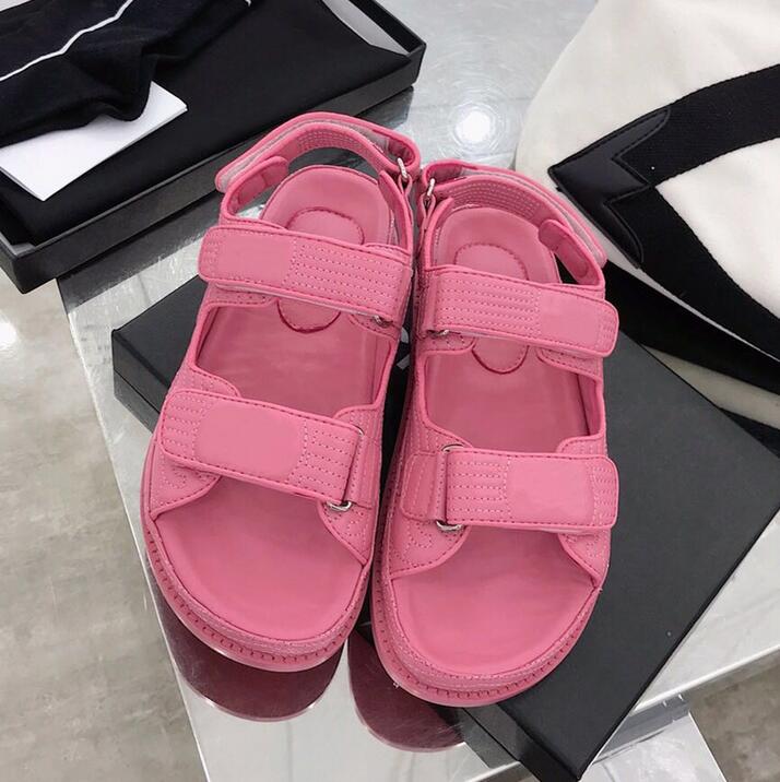 Ladies luxury rhombic leather sandals summer fashion brand comfortable non-slip Flat Roman sandals women's platform sandals slippers, Black
Ladies luxury rhombic leather sandals summer fashion brand comfortable non-slip Flat Roman sandals women's platform sandals slippers, Black