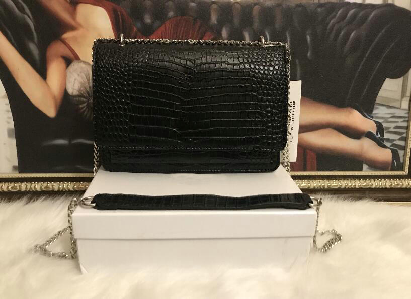 Latest Classic Designer Handbags Leather Women Chain Shoulder handbag Clutch Tote Bags Messenger Bag Crossbody Purse Shopping Totes 25, Black
Latest Classic Designer Handbags Leather Women Chain Shoulder handbag Clutch Tote Bags Messenger Bag Crossbody Purse Shopping Totes 25, Black