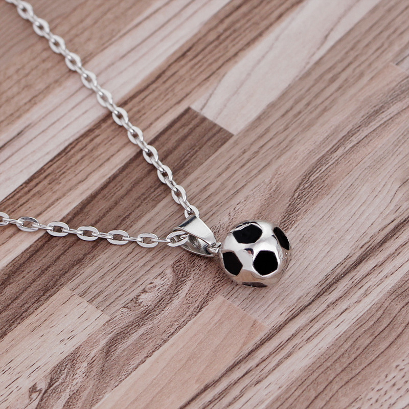 Wish Heat Sell World Cup Gold And Silver Two Color Football Necklace Sweater Chain European Cross Border New Pattern Accessories