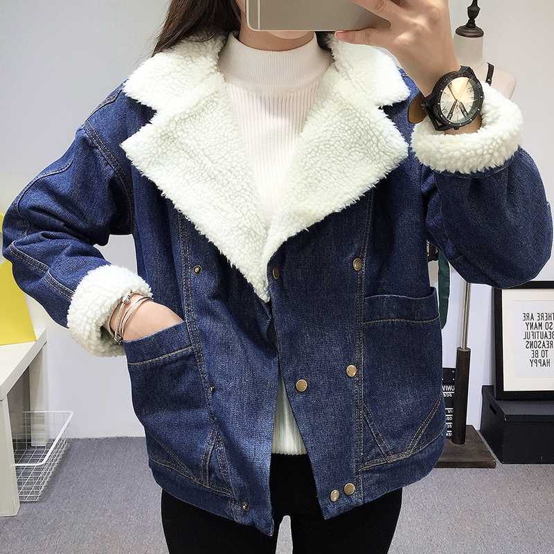 2020 Winter Warm Fur Jeans Jacket Women Bomber Jacket Blue Denim Coat with Full Warm Lining & Front Button Flat Pockets
2020 Winter Warm Fur Jeans Jacket Women Bomber Jacket Blue Denim Coat with Full Warm Lining & Front Button Flat Pockets