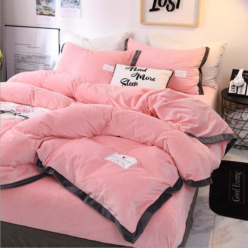 Bedding Set Popular Luxury Crystal Velvet Set Down Duvet Cover 4 Pieces/Set Bed Linen Extra Large Velvet Home Textile Bed sheets, Navy
Bedding Set Popular Luxury Crystal Velvet Set Down Duvet Cover 4 Pieces/Set Bed Linen Extra Large Velvet Home Textile Bed sheets, Navy