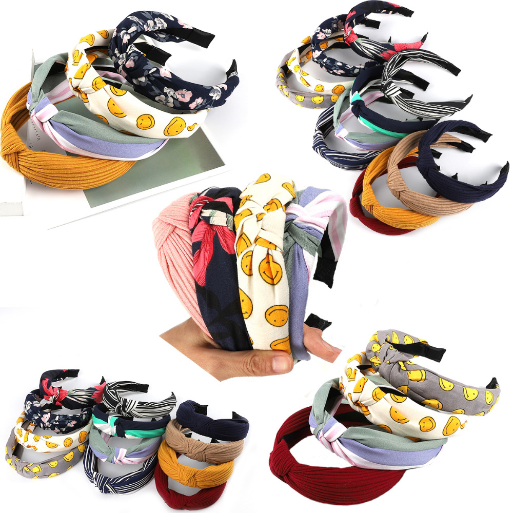 New Women Peral Hair Accessories Headdress Girl Korean Sweet Headbands Fashion Personality Headwear Hair Ribbons For Women Girls
New Women Peral Hair Accessories Headdress Girl Korean Sweet Headbands Fashion Personality Headwear Hair Ribbons For Women Girls