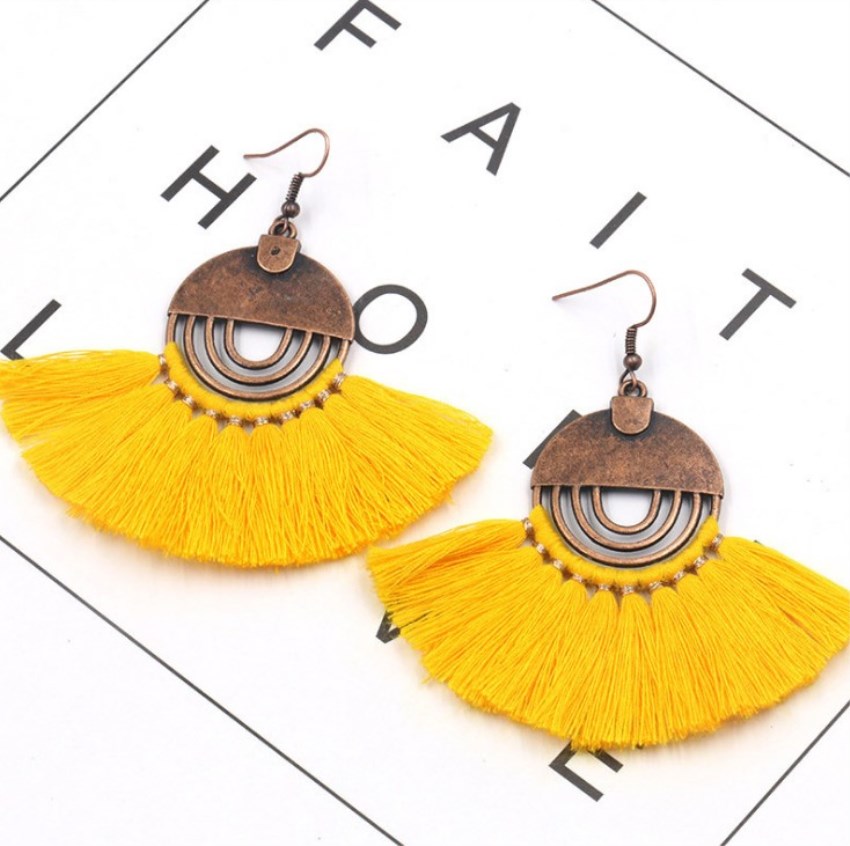 Ladies tassel earrings fan shaped girl bohemian pendant vintage tassel