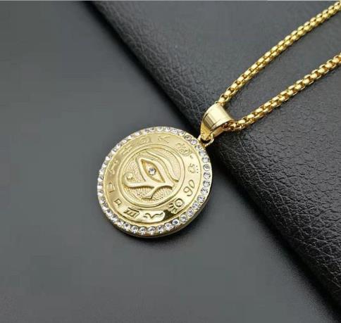 Ancient Egyptian Eye of Horus gold plated titanium steel/stainless steel diamond set pendant The Eye of Horus stylish single pendant