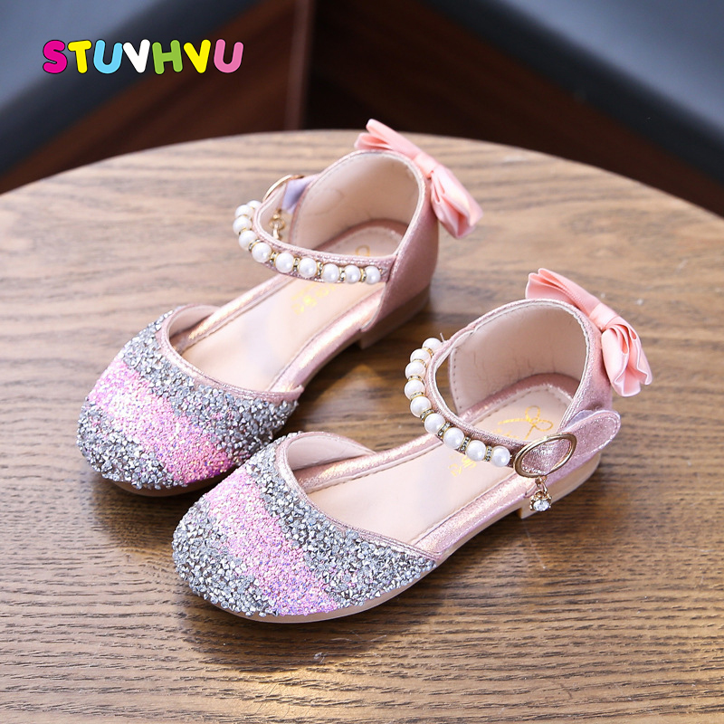 Princess Shoes for Girls Sandals 2020 New Summer Sequins Baotou Pearl Wedding Party Dance Children Shoes Soft Bottom Girls, Blue
Princess Shoes for Girls Sandals 2020 New Summer Sequins Baotou Pearl Wedding Party Dance Children Shoes Soft Bottom Girls, Blue