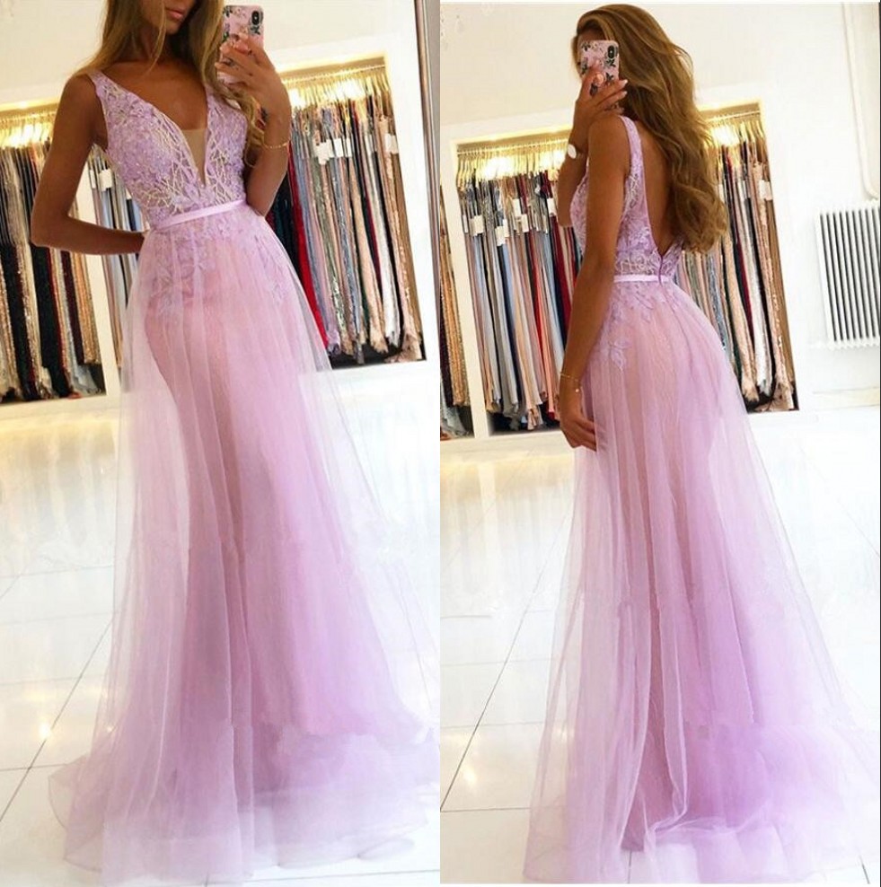 V Neck Lace Mermaid Long Prom Dresses 2020 Lace Applique Tulle Backless Floor Length Formal Party Evening Gowns, Same as picture
V Neck Lace Mermaid Long Prom Dresses 2020 Lace Applique Tulle Backless Floor Length Formal Party Evening Gowns, Same as picture