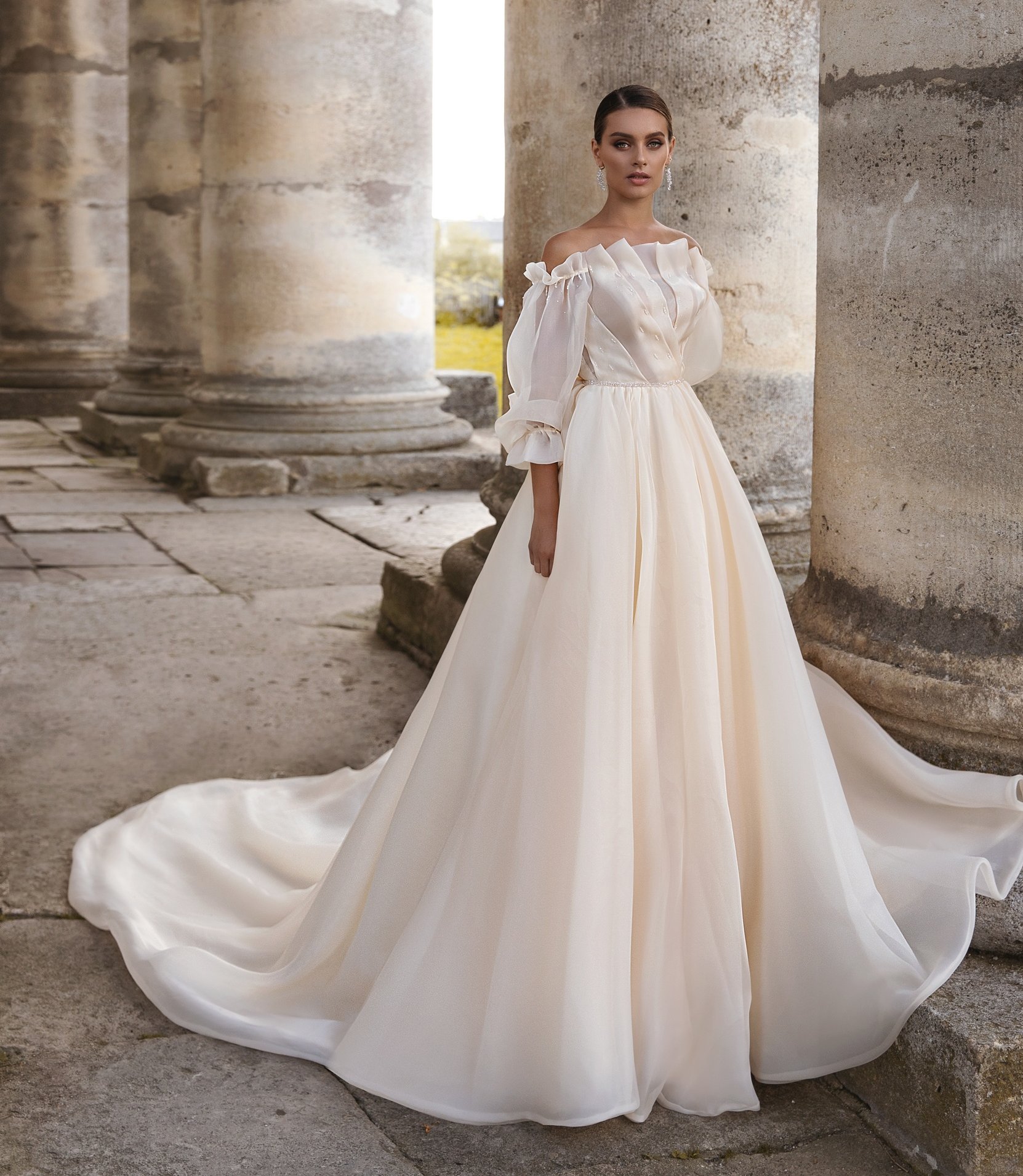 Modest Satin 2020 Wedding Dresses Off The Shoulder Long Sleeve Bridal Gowns Sweep Train Wedding Dress robe de mariée