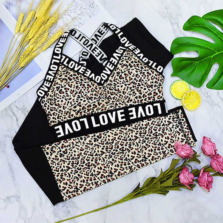 Women Fashion 3D Leopard Sublimation Printed Elastic Bands Love Padded Fitness Yoga Two Pieces Clothing Work Out Leggngs Gym Set
Women Fashion 3D Leopard Sublimation Printed Elastic Bands Love Padded Fitness Yoga Two Pieces Clothing Work Out Leggngs Gym Set