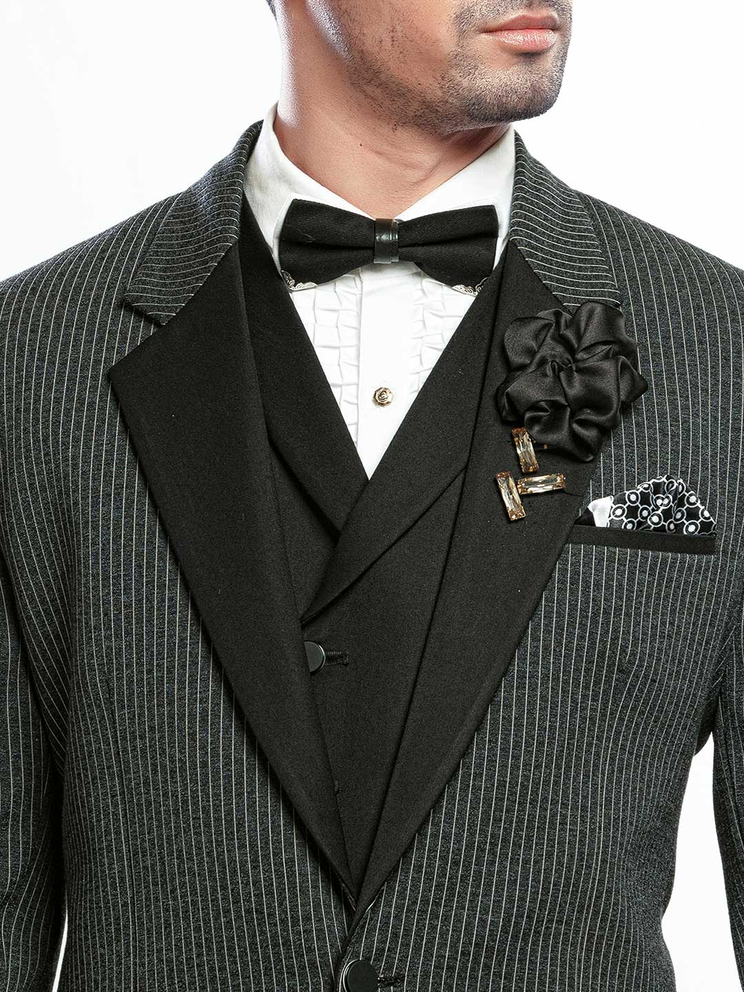 High Quality Pinstripe Wedding Tuxedos Peaked Lapel Slim Fit One Button Groom Wear Formal Party Prom Men Suit Blazer(Jacket+Pants)