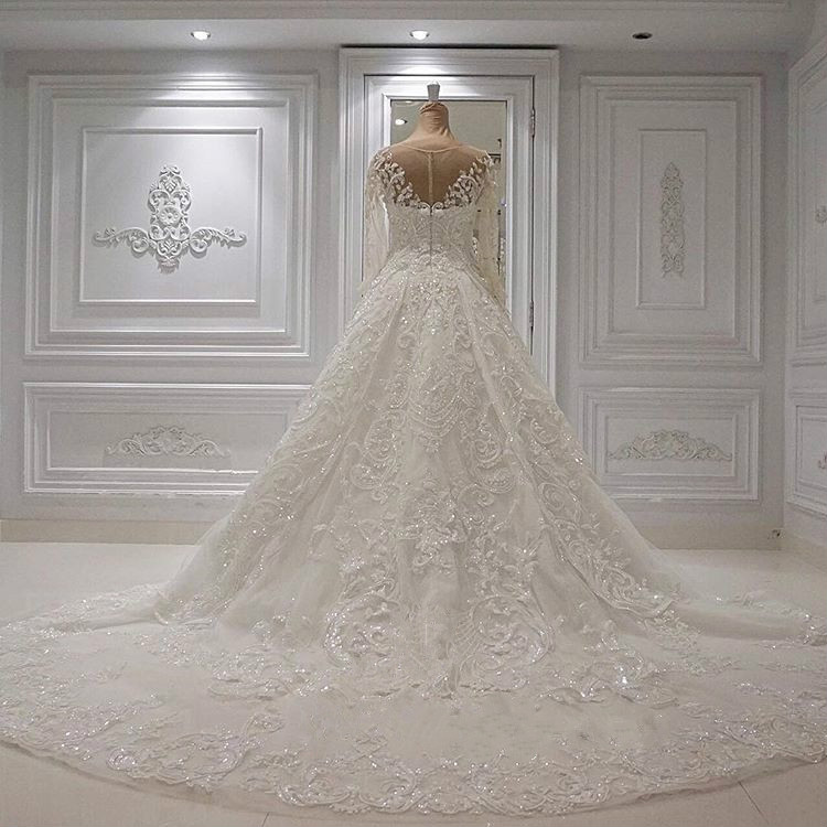 2019 Luxury Wedding Dresses Jewel Neck Lace 3D Floral Appliqued Bead Long Sleeve Bridal Gowns Sweep Train Custom Church Wedding Dress