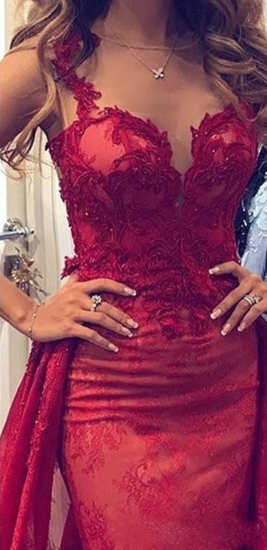 2019 New Designer Red Mermaid Prom Dresses Lace Appliques Sheer Neck Formal Dress Evening Wear Special Occasion Dresses Vestidos