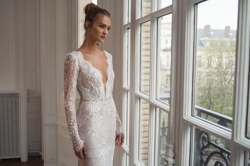 mermaid lace wedding dresses long sleeve v neck bridal gowns backless appliqued sweep train wedding dress