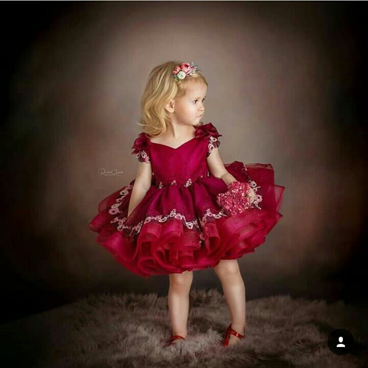 Burgundy Lace Ball Gown Flowers Flower Girl Dresses Knee Length Tiers Little Girl Wedding Dresses Vintage Pageant Dresses Gowns F054