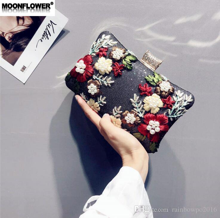 Wholesale brand women handbag luxury handmade diamond dinner bag sweet lady color 3D flower hard box fashion pillow holding dinner bag
Wholesale brand women handbag luxury handmade diamond dinner bag sweet lady color 3D flower hard box fashion pillow holding dinner bag