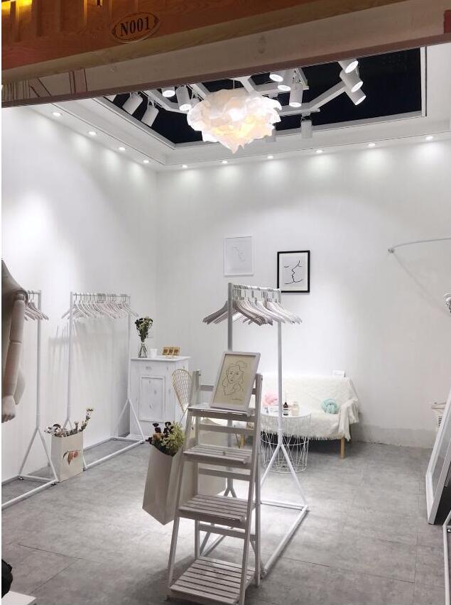 white/Glod clothing rack Iron floor hanger Bedroom Furniture children's clothes store display racks women cloth shop shelf
