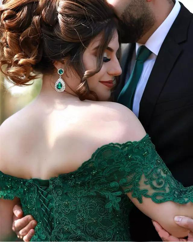 Dark Green Ball Gown Quinceanera Dresses Off The Shoulder Lace Appliques Tulle Floor Length Plus Size Prom quinceanera Gown