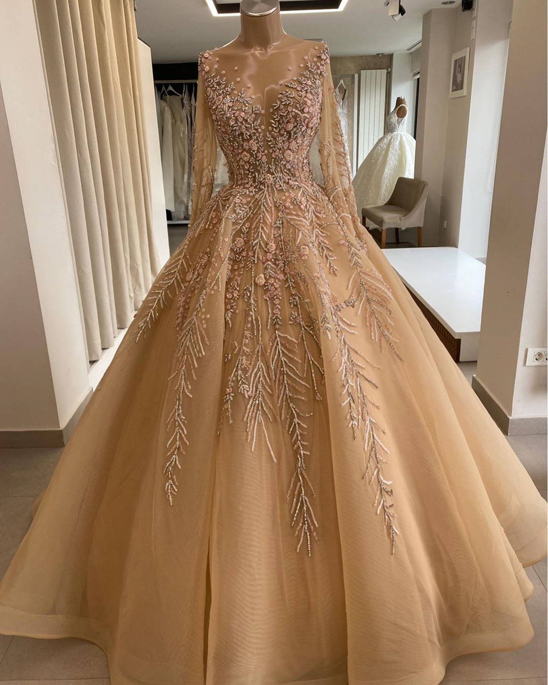 Aso Ebi 2020 Arabic Gold Luxurious Sexy Evening Dresses Beaded Crystals Prom Dresses Sheer Neck Formal Party Second Reception Gowns ZJ504