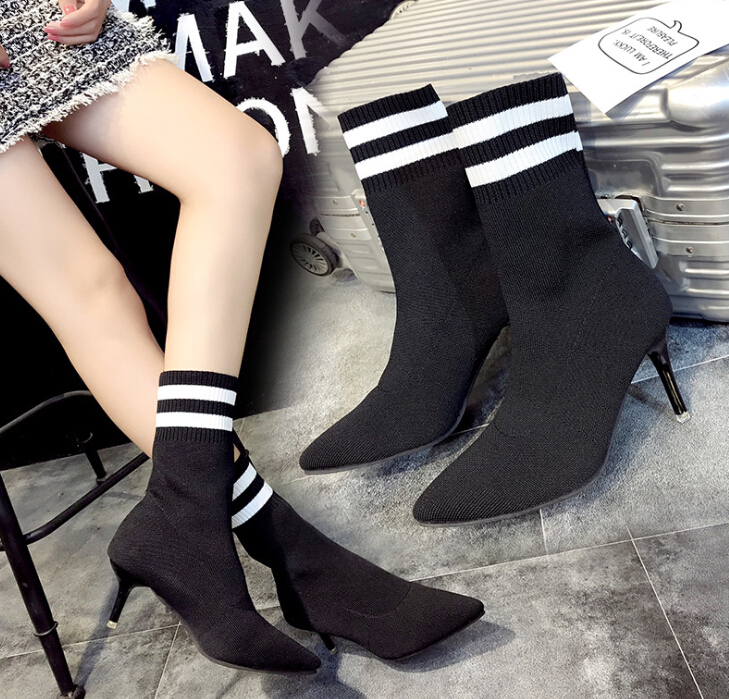 Flying woven stretch short boots female 2020 autumn new Korean version of the thin with pointed stovepipe stretch Martin boots, Black
Flying woven stretch short boots female 2020 autumn new Korean version of the thin with pointed stovepipe stretch Martin boots, Black