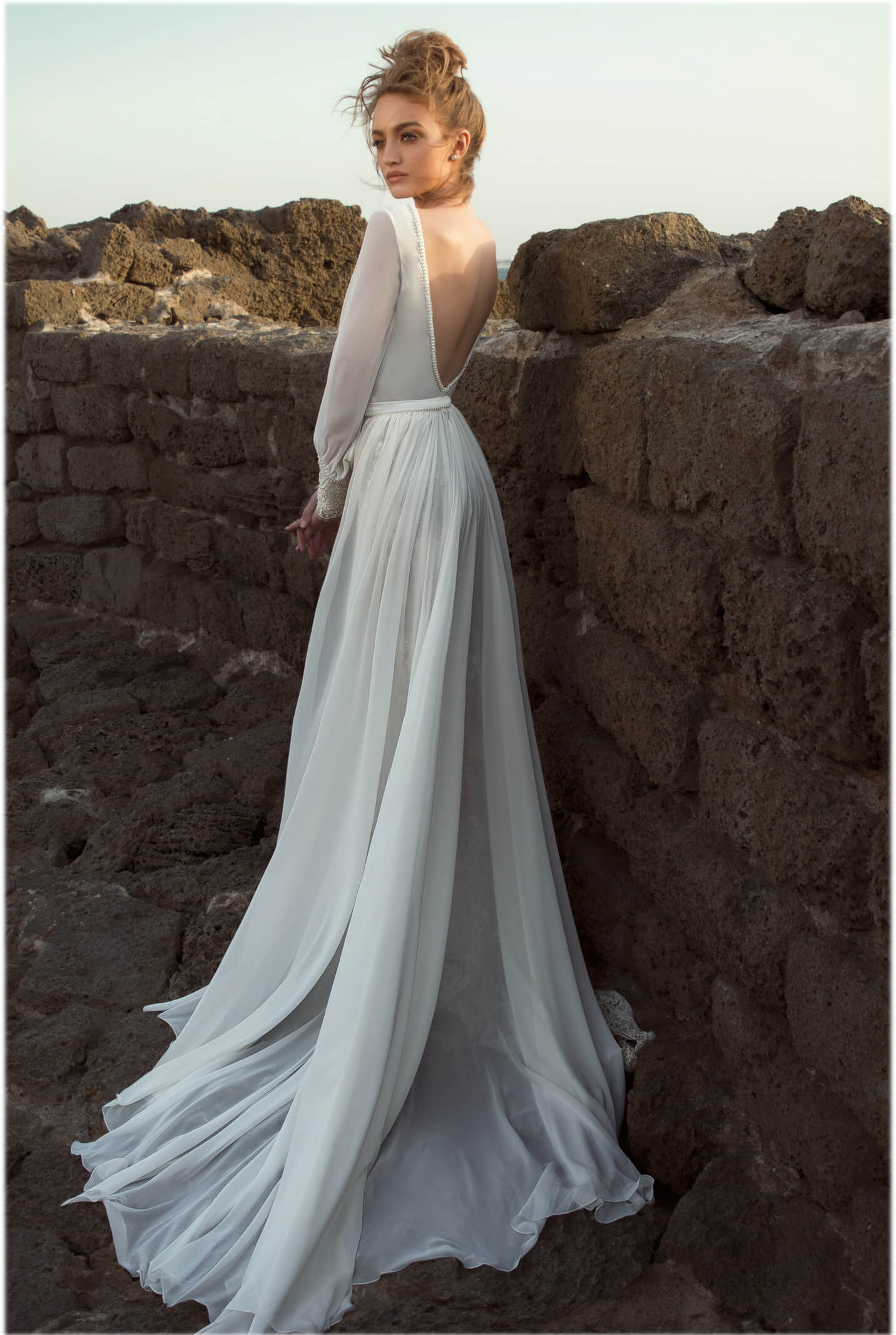 Long Sleeve Mermaid Wedding Dresses Dany Mizrachi Deep V Neck Sequins Beaded Bridal Gowns Backless Chiffon Beach Wedding Dress