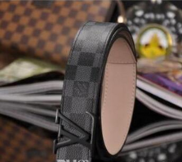 A15 Belt Hot Fashion Leather men jeans belt Designers Luxury Famous High quality Automatic buckle men Belts for mens, No box
A15 Belt Hot Fashion Leather men jeans belt Designers Luxury Famous High quality Automatic buckle men Belts for mens, No box
