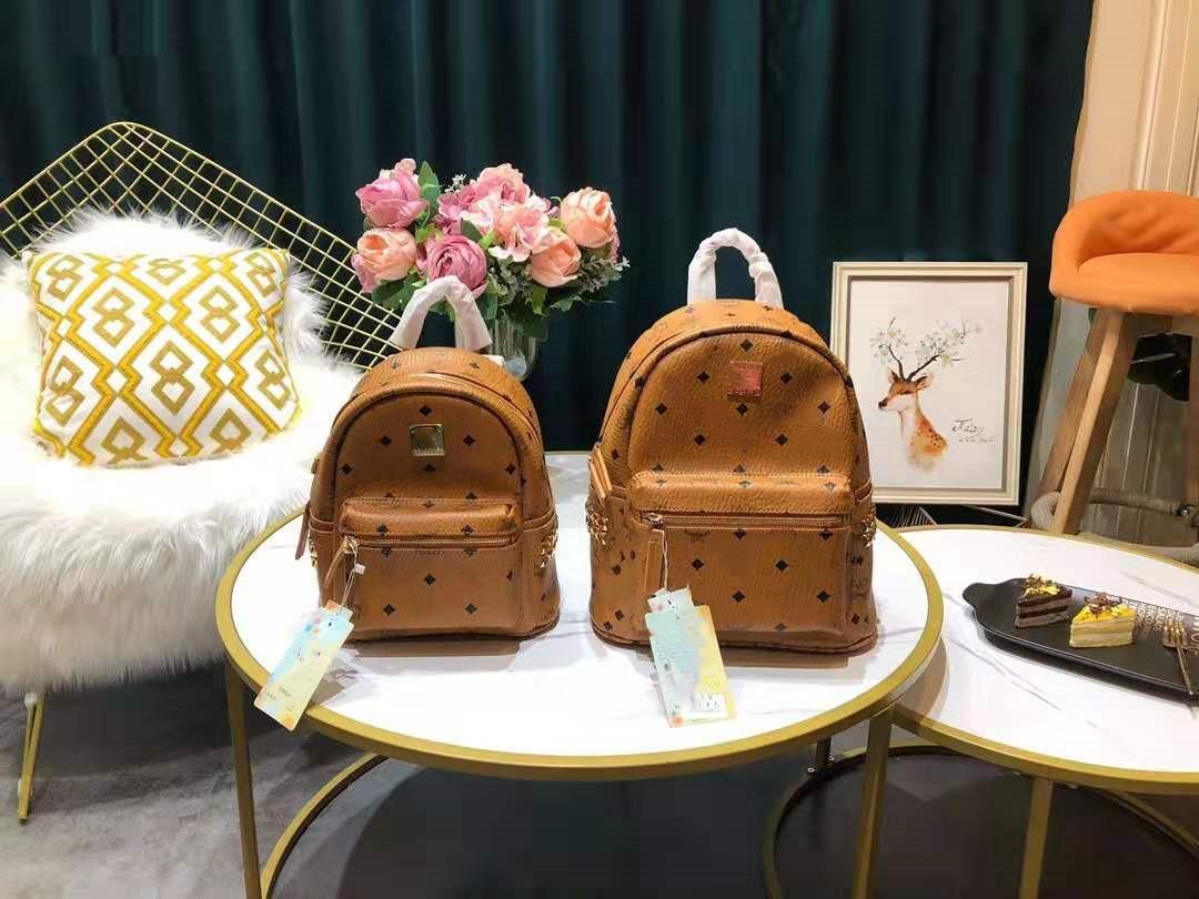 2020 high quality schoolbag for girls laptop shoulder high capacity clown bag handbag designer Travel Backpack schoolbag, Black
2020 high quality schoolbag for girls laptop shoulder high capacity clown bag handbag designer Travel Backpack schoolbag, Black