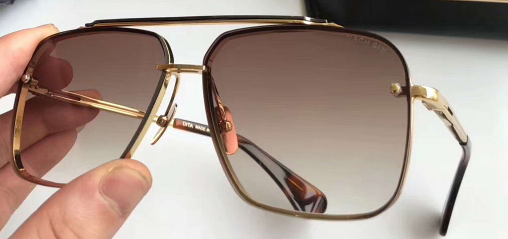 Wholesale-Square Sunglasses Black/Brown Gradient Sun Glasses 121 gafas de sol Men Designer Sunglasses Cool glasses New with Box
Wholesale-Square Sunglasses Black/Brown Gradient Sun Glasses 121 gafas de sol Men Designer Sunglasses Cool glasses New with Box