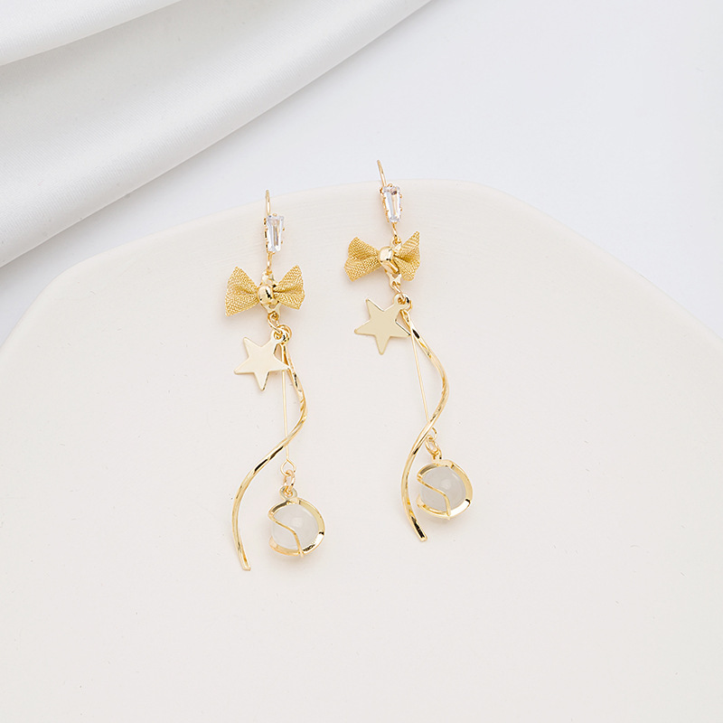 Stud Korean Version Of The Small Fresh And Long Temperament Cat Eyes Sweet Bow-shaped Tassel Earrings
Stud Korean Version Of The Small Fresh And Long Temperament Cat Eyes Sweet Bow-shaped Tassel Earrings