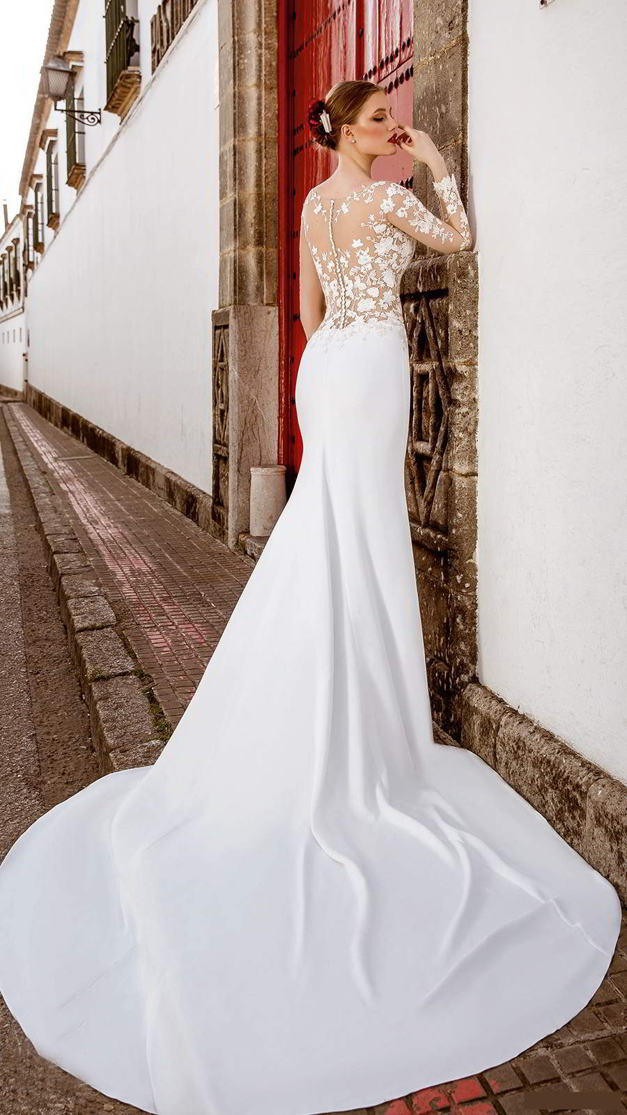 beach mermaid wedding dresses illusion lace appliques long sleeve v neck bridal gowns zipper back appliqued sweep train wedding dress