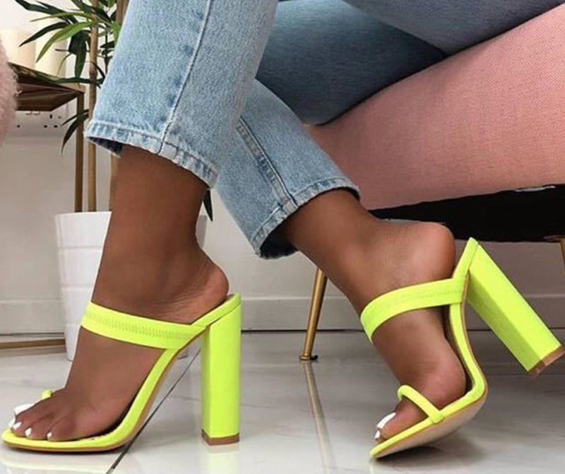 New 2019 summer sandals flip-flops sandals with thin high heels slippers with a buckle women's naughty slippers green shoes . LX-099, Mint green
New 2019 summer sandals flip-flops sandals with thin high heels slippers with a buckle women's naughty slippers green shoes . LX-099, Mint green
