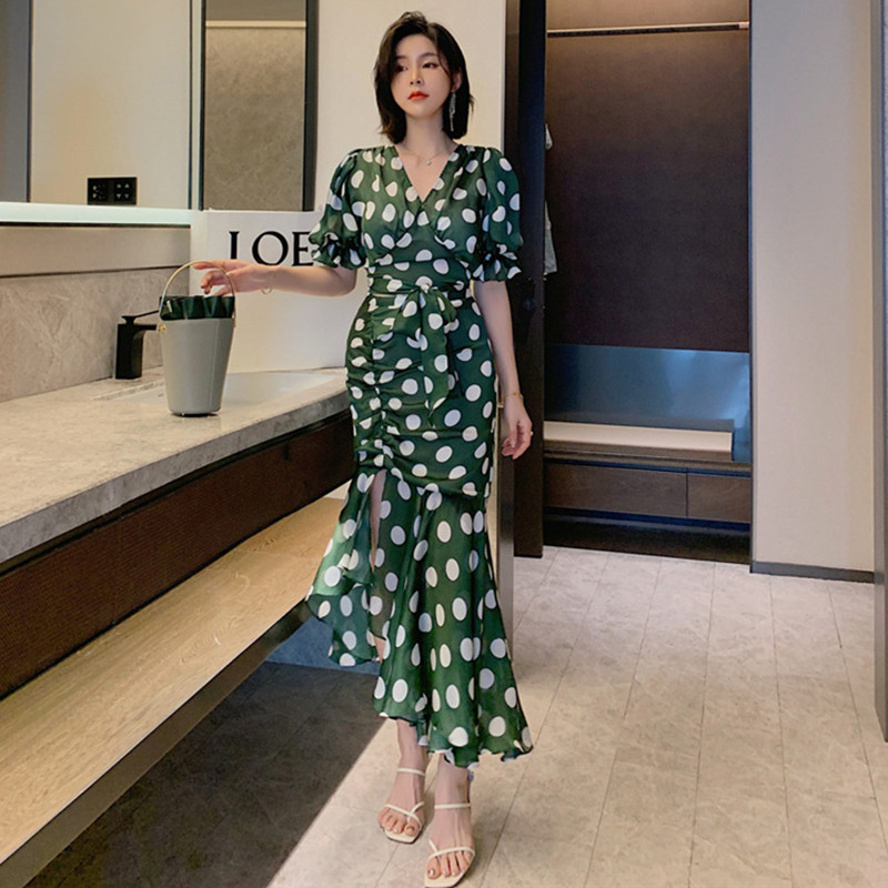 2 Pieces Set 2020 Summer Sexy Party Suits For Women Dot Short Puff Sleeve Tops and Ruffles Skirt Vacation Suits Two Pieces Set, Green
2 Pieces Set 2020 Summer Sexy Party Suits For Women Dot Short Puff Sleeve Tops and Ruffles Skirt Vacation Suits Two Pieces Set, Green