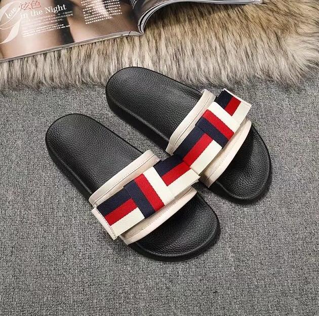 Men Women Sandals Designer Shoes Luxury Slide Fashion Wide Flat Slippery Thick designer Sandals Slipper Flip Flop size 35-45 BEST QUALITY, Black
Men Women Sandals Designer Shoes Luxury Slide Fashion Wide Flat Slippery Thick designer Sandals Slipper Flip Flop size 35-45 BEST QUALITY, Black