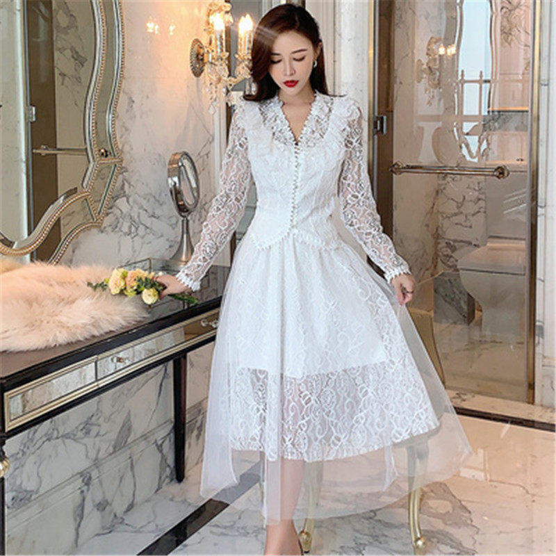 Vintage Women White Lace 2 Piece Set Sexy V Collar Pearl Button Lace Tops + High Waist Pleated Mesh Skirt Female Set, Picture color
Vintage Women White Lace 2 Piece Set Sexy V Collar Pearl Button Lace Tops + High Waist Pleated Mesh Skirt Female Set, Picture color