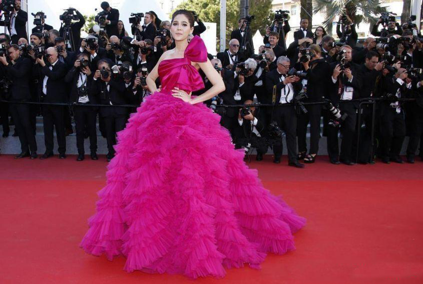 Araya Hargate Ruffles Fuchsia Celebrity Evening Gowns One-shoulder Backless 2019 Prom Dresses Cannes Film Festival Special Occasion Dress
