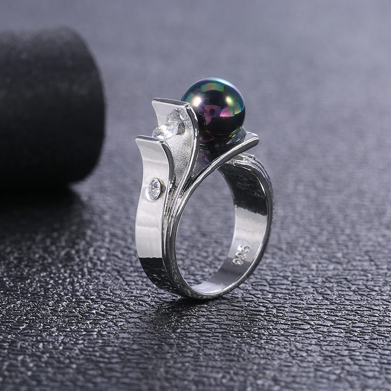 Hot Selling Elegant Peal Ring with Side Stones Creative Design 925 Engraved Silver Diamond Rings Womens Wed Anniversary Jewelry