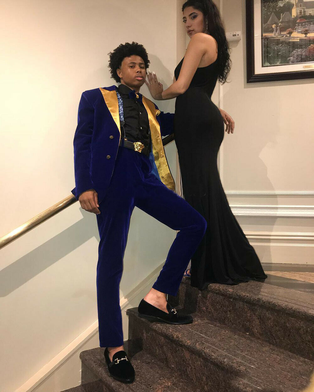 Royal Blue Velvet Mens Wedding Suits Slim Fit Two Button Gold Peaked Lapel Groom Wear Tuxedos Formal Prom Blazer Jacket (Jacket+Pants)