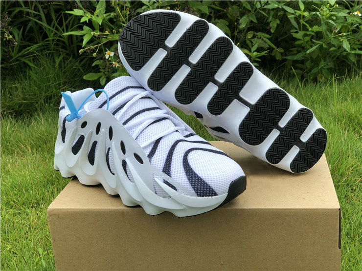 Best Selling White Black Mens Athletic Designer Shoes Lightweight Volcano Kanye West Fashion Trainers Good Quality Come With Box
Best Selling White Black Mens Athletic Designer Shoes Lightweight Volcano Kanye West Fashion Trainers Good Quality Come With Box