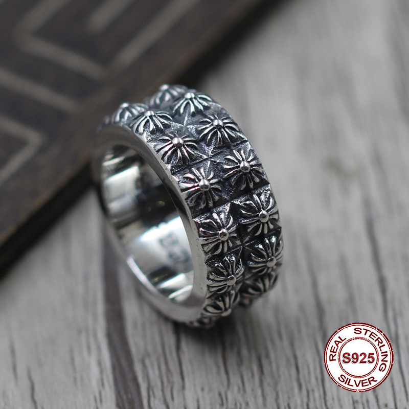 S925 sterling silver ring personality fashion jewelry retro hip hop punk style double cross a gift for a friend
S925 sterling silver ring personality fashion jewelry retro hip hop punk style double cross a gift for a friend