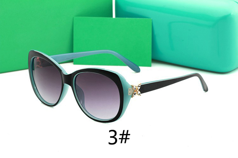 Wholesale-4048 Designer Sunglasses Brand Glasses Outdoor Shades PC Frame Fashion Classic Lady luxury Sunglasses Adumbral Mirrors for Women, White;black
Wholesale-4048 Designer Sunglasses Brand Glasses Outdoor Shades PC Frame Fashion Classic Lady luxury Sunglasses Adumbral Mirrors for Women, White;black