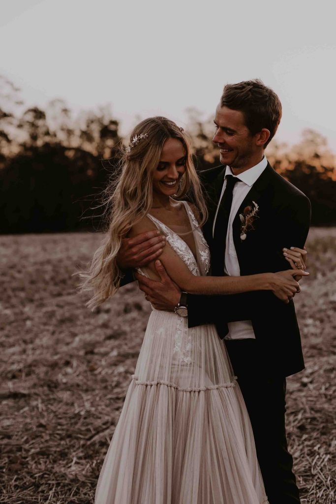 Fabulous Lace Boho Backless Wedding Dresses A Line Deep V Neck Beach Bridal Gowns Tulle Floor Length Bohemian vestido de novia