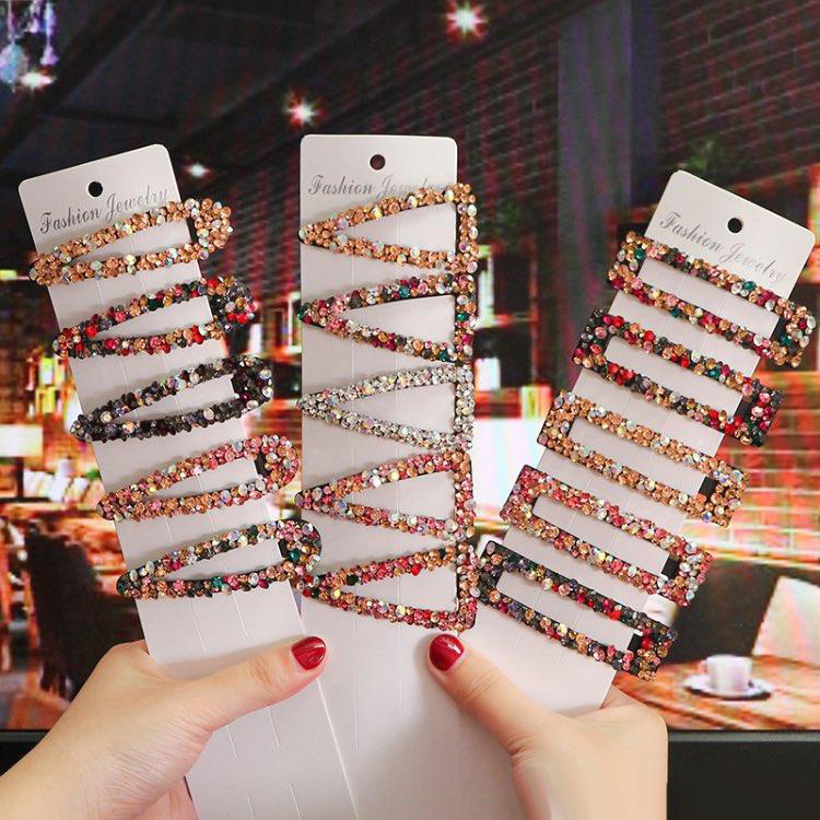 New Fashion Rhinestone Hair Clip Geometric Diamond BB Clip For Women Colored Diamond Bang Clip Crystal Rhinestones Wholesale
New Fashion Rhinestone Hair Clip Geometric Diamond BB Clip For Women Colored Diamond Bang Clip Crystal Rhinestones Wholesale