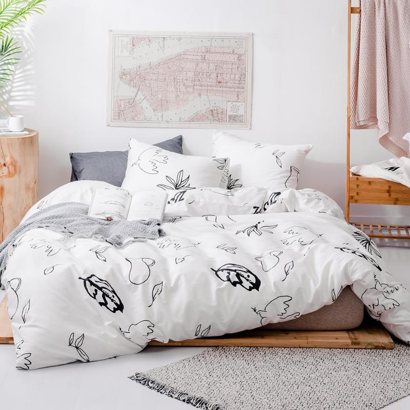 Fashion Simple Style Home Bedding Set Cotton Duvet Bed Cover Pillow Case Beauty Bedding Set Queen King Confortable
Fashion Simple Style Home Bedding Set Cotton Duvet Bed Cover Pillow Case Beauty Bedding Set Queen King Confortable